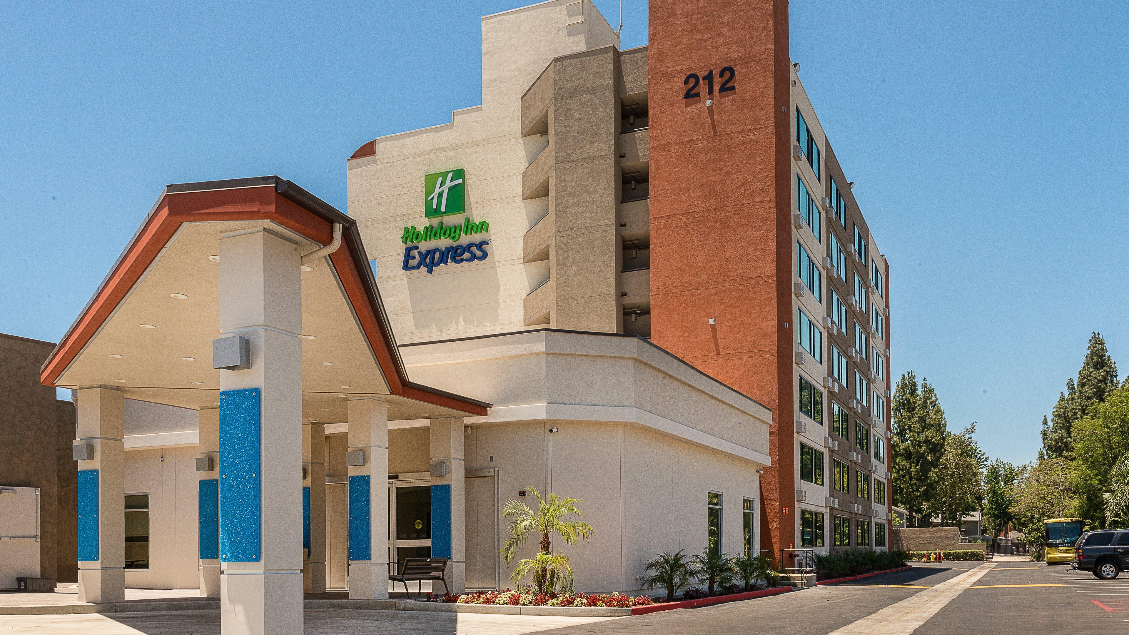 Holiday Inn Express Fullerton-Anaheim, An Ihg Hotel Exterior photo